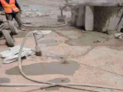 新昌水泥混凝土路面板底注浆技术 路面脱空注浆整治方案