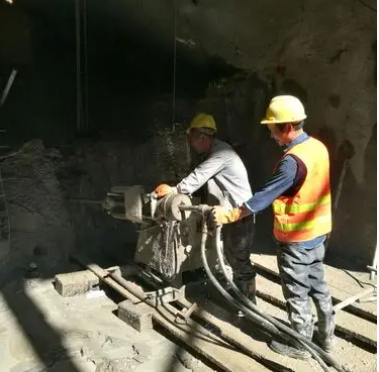 新昌水下抗分散灌浆料特点 水下不分散注浆料介绍