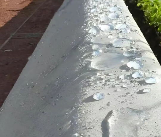 新昌硅烷浸渍涂料在混凝土保护中的应用